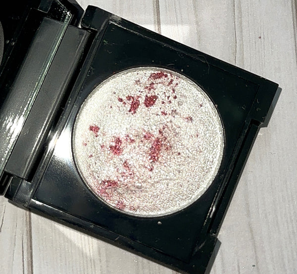 shade beauty, the dexter collection, dexter morgan, dexter morgan makeup collection, indie makeup, indie beauty, indie cosmetics, handmade makeup products, kill room, pressed highlighter