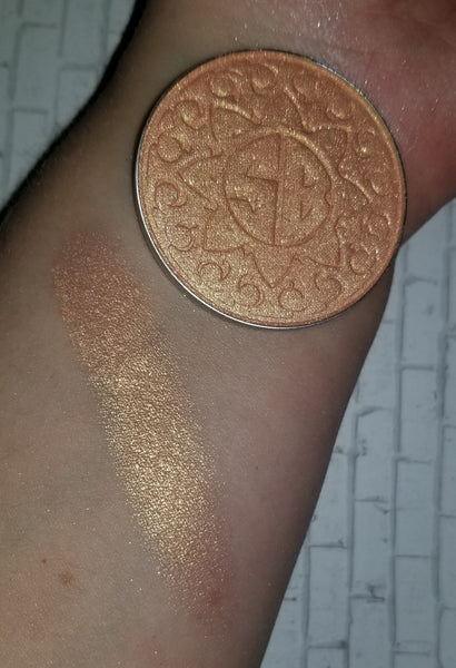 Iconic Peach Pressed Highlighter - Shade Beauty
